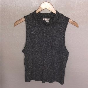 Sleeveless Turtleneck Gray Blouse